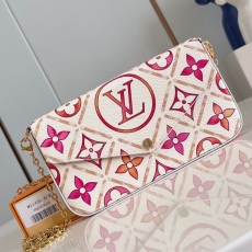 LV Purse